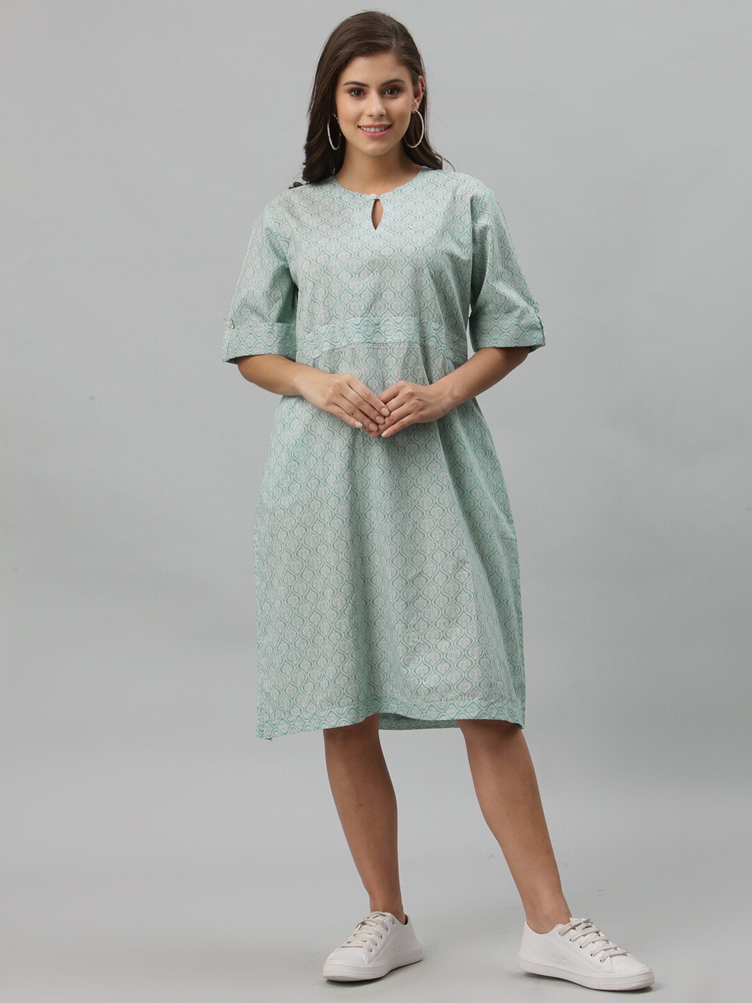 

Get Glamr Green Keyhole Neck A-Line Dress