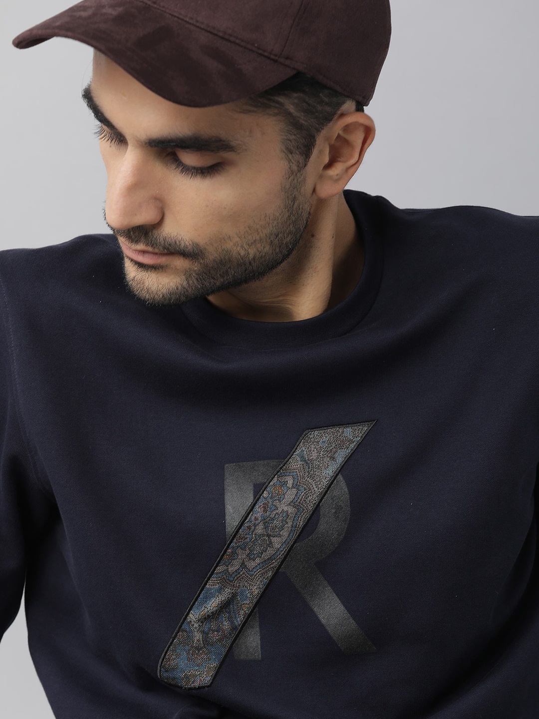 

RARE RABBIT Men Slash Slim Fit Printed Round Neck Sweatshirt, Navy blue