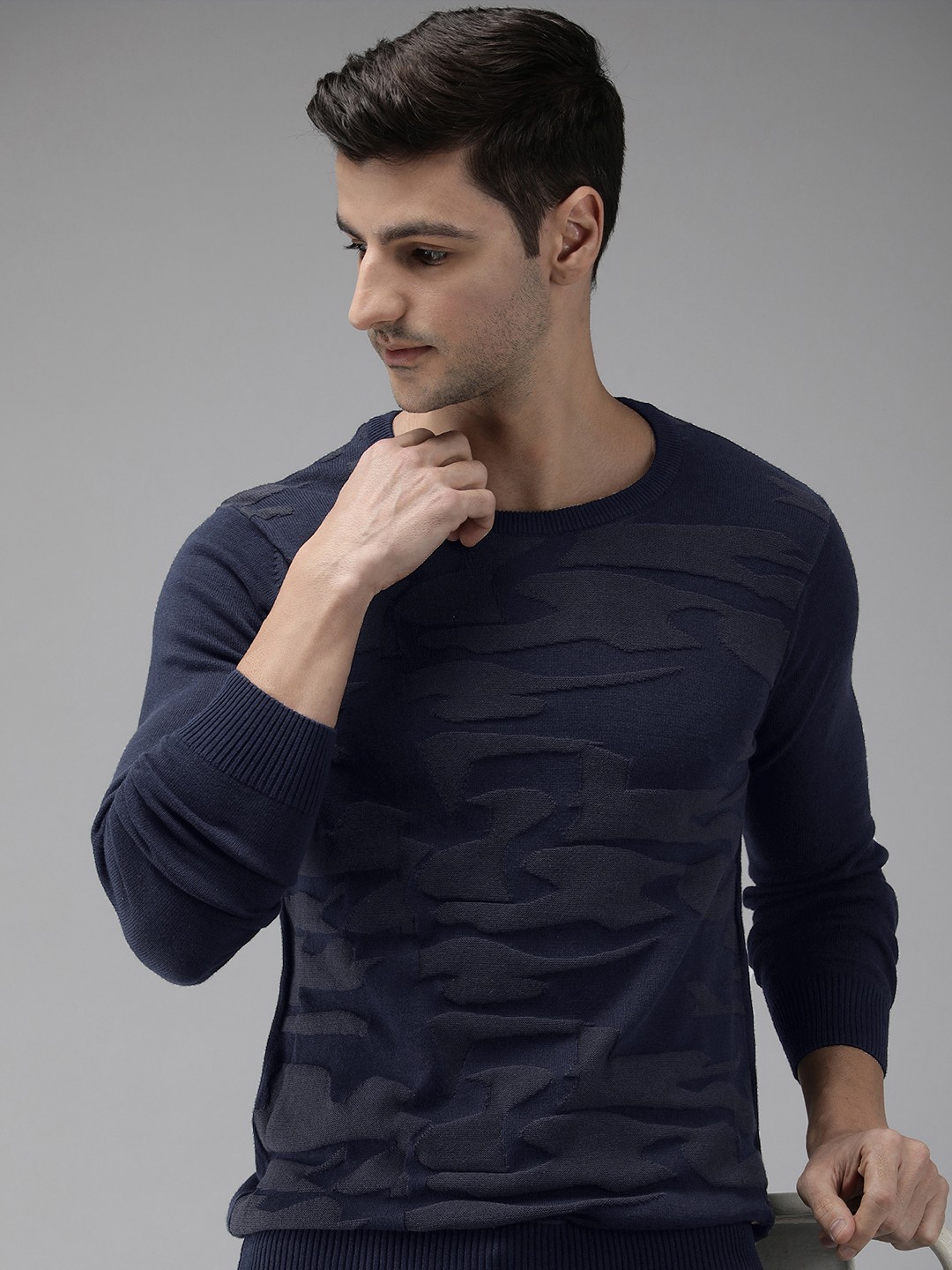 

SPYKAR Men Navy Blue & Grey Colourblocked textured Casual Pullover