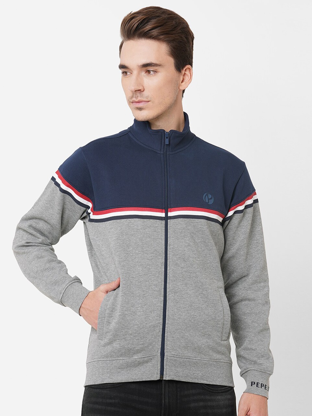 

Pepe Jeans Men Grey Colourblocked Sweatshirt