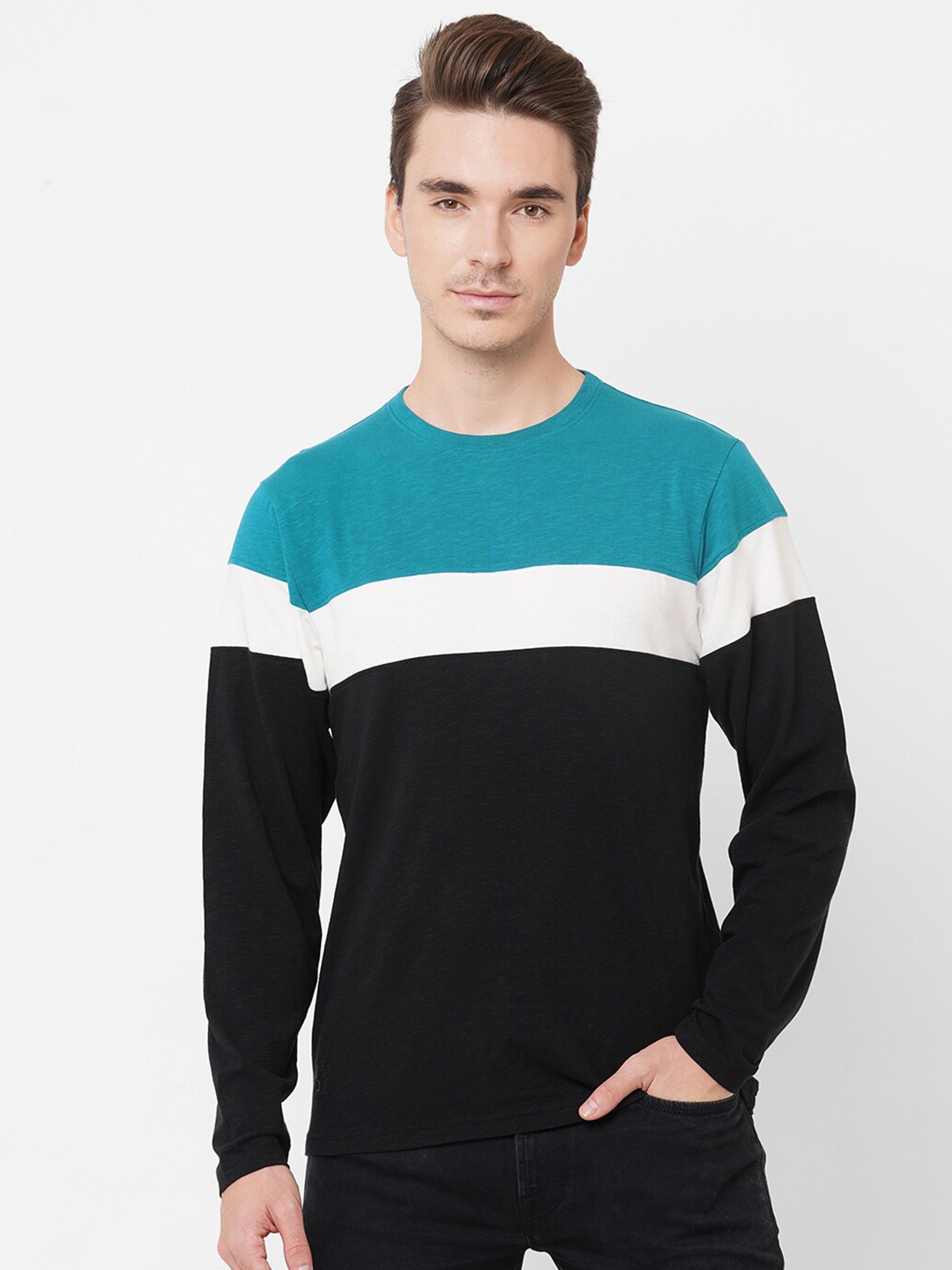 

Pepe Jeans Men Teal Colourblocked T-shirt