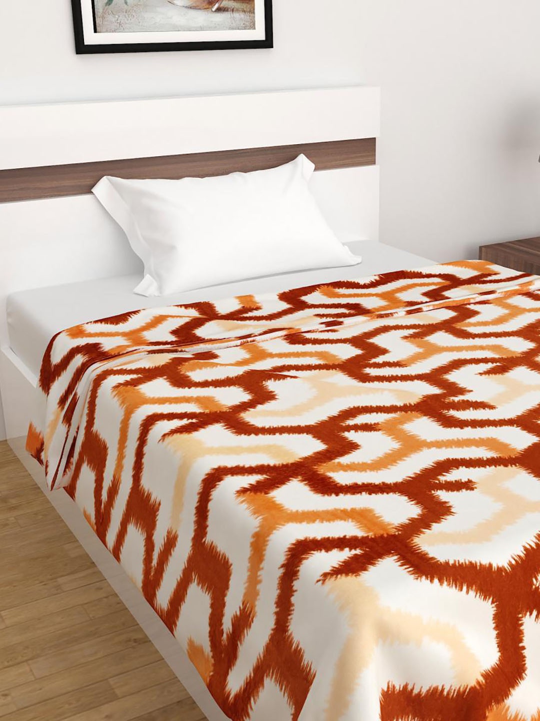 

Home Centre Peach-Coloured & Maroon Geometric Summer 210 GSM Single Bed Comforter