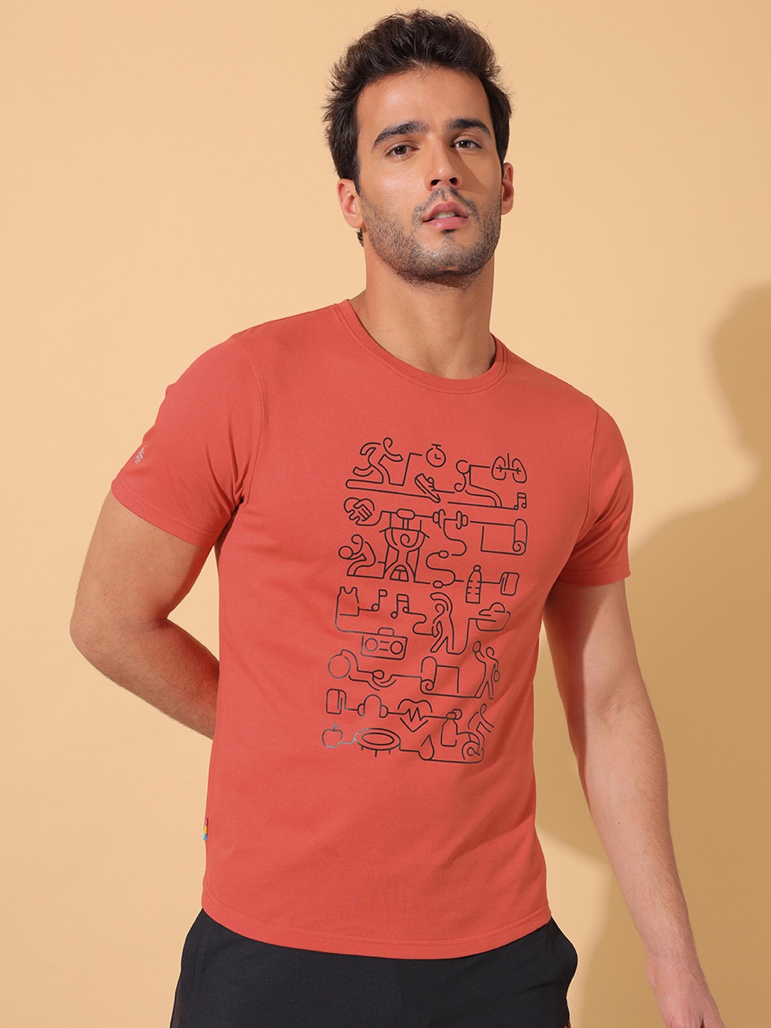 

Cultsport Men Orange & Black Graphic Printed T-shirt