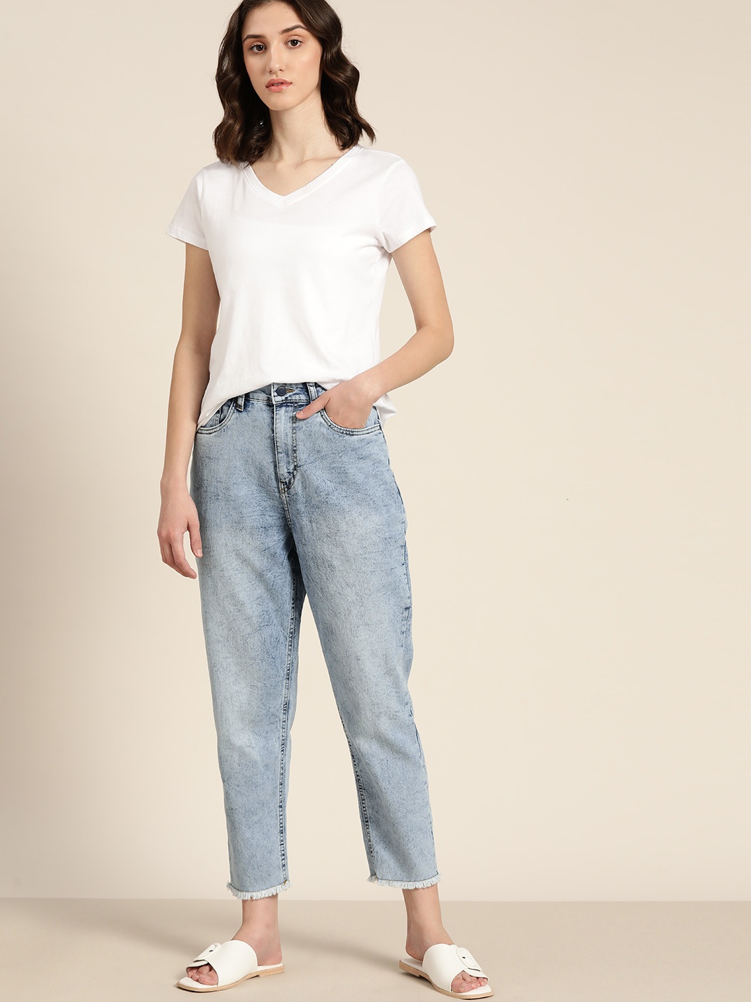 

ether Women Blue Boyfriend Fit Light Fade Stretchable Jeans