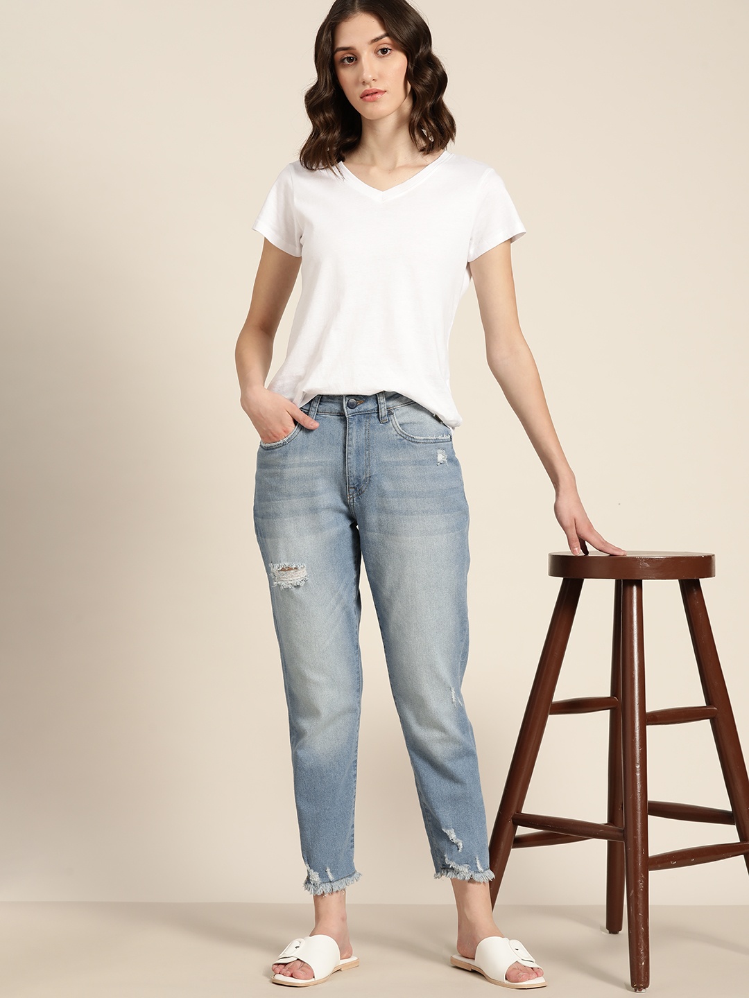 

ether Women Blue Boyfriend Fit Low Distress Light Fade Cropped Stretchable Jeans