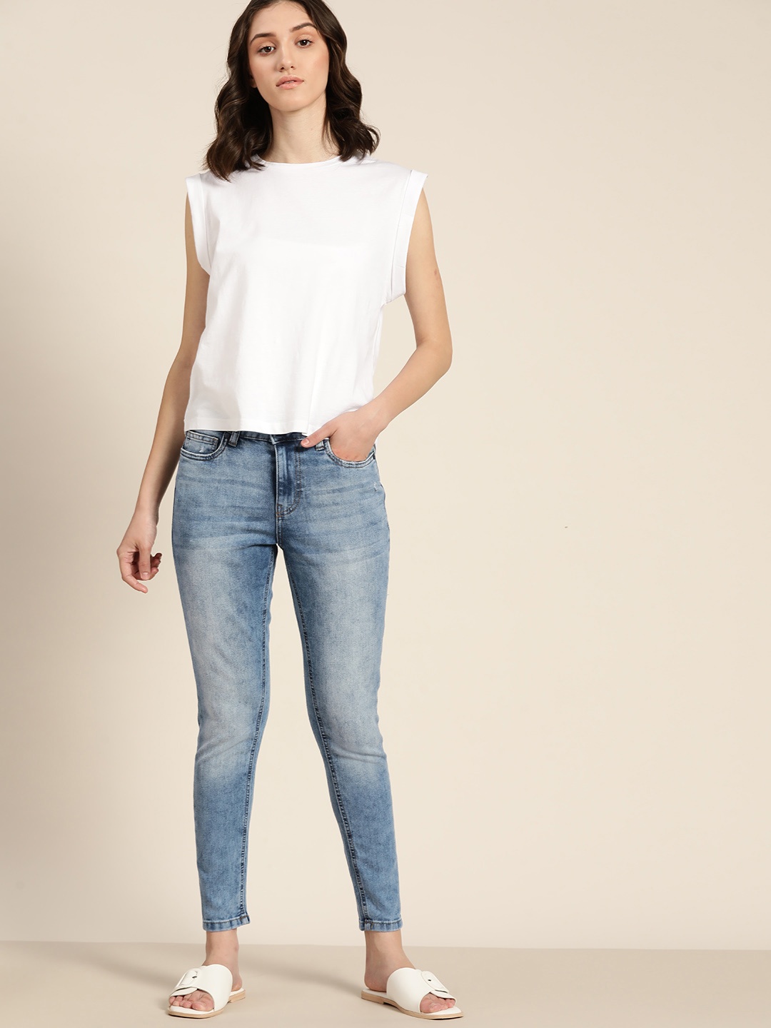 

ether Women Blue Skinny Fit Low Distress Heavy Fade Fade Stretchable Jeans