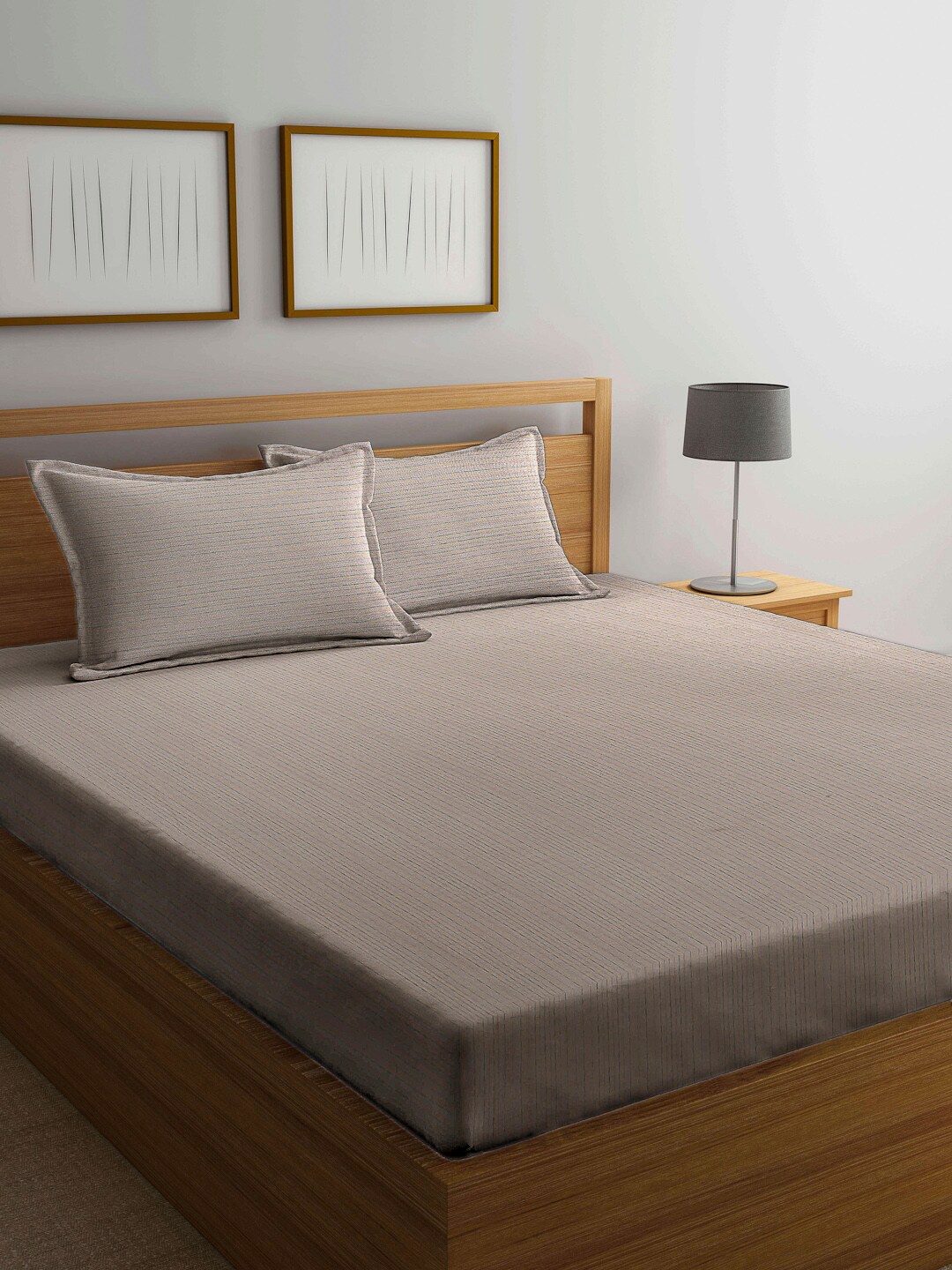 

Arrabi Beige & Yellow Striped 300 TC Pure Cotton King Bedsheet with 2 Pillow Covers