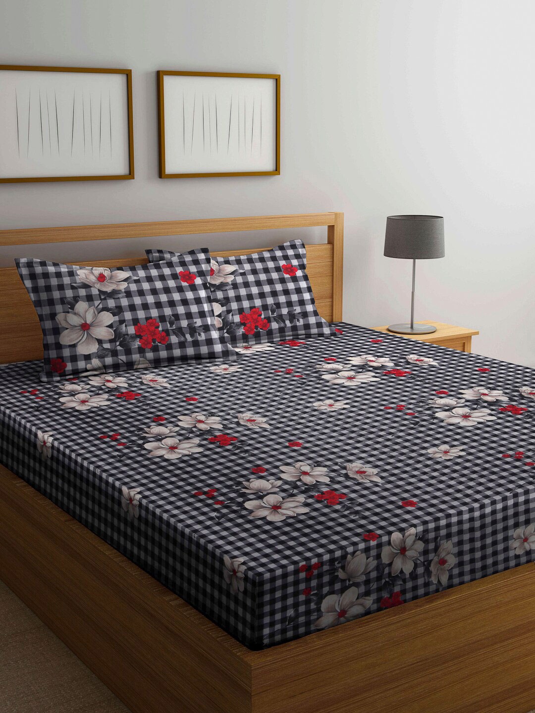 

Arrabi Black & Red Floral 300 TC King Bedsheet with 2 Pillow Covers