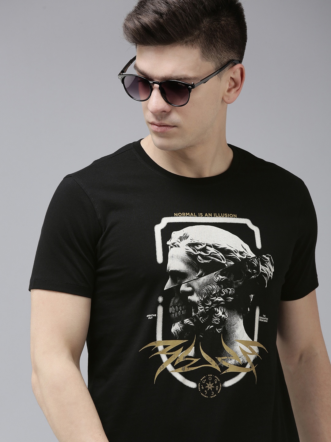 

SPYKAR Men Black Graphic Printed Pure Cotton Slim Fit Casual T-shirt