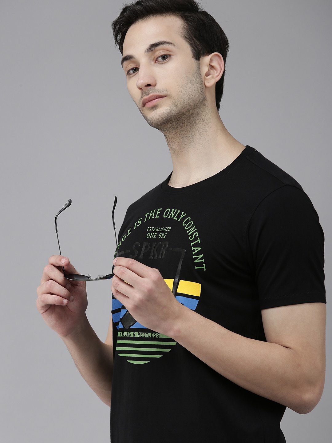 

SPYKAR Men Black Typography Printed Slim Fit T-shirt