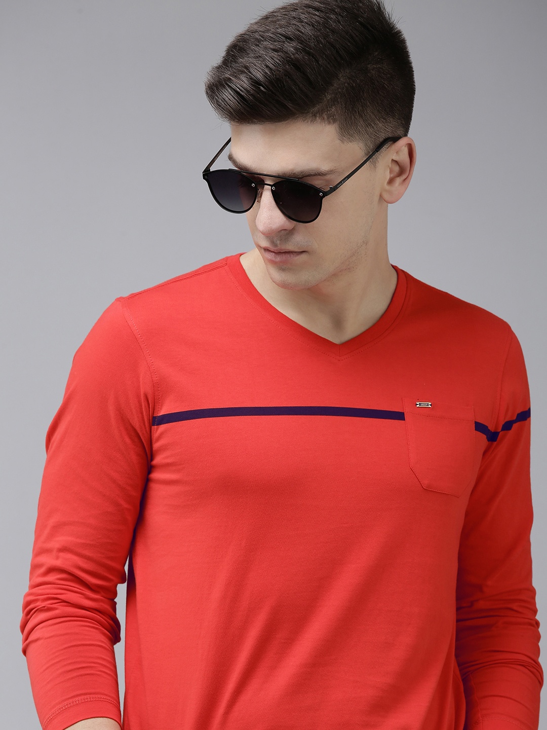 

SPYKAR Men Coral Solid V-Neck Pure Cotton Slim Fit T-shirt with Striped Detail