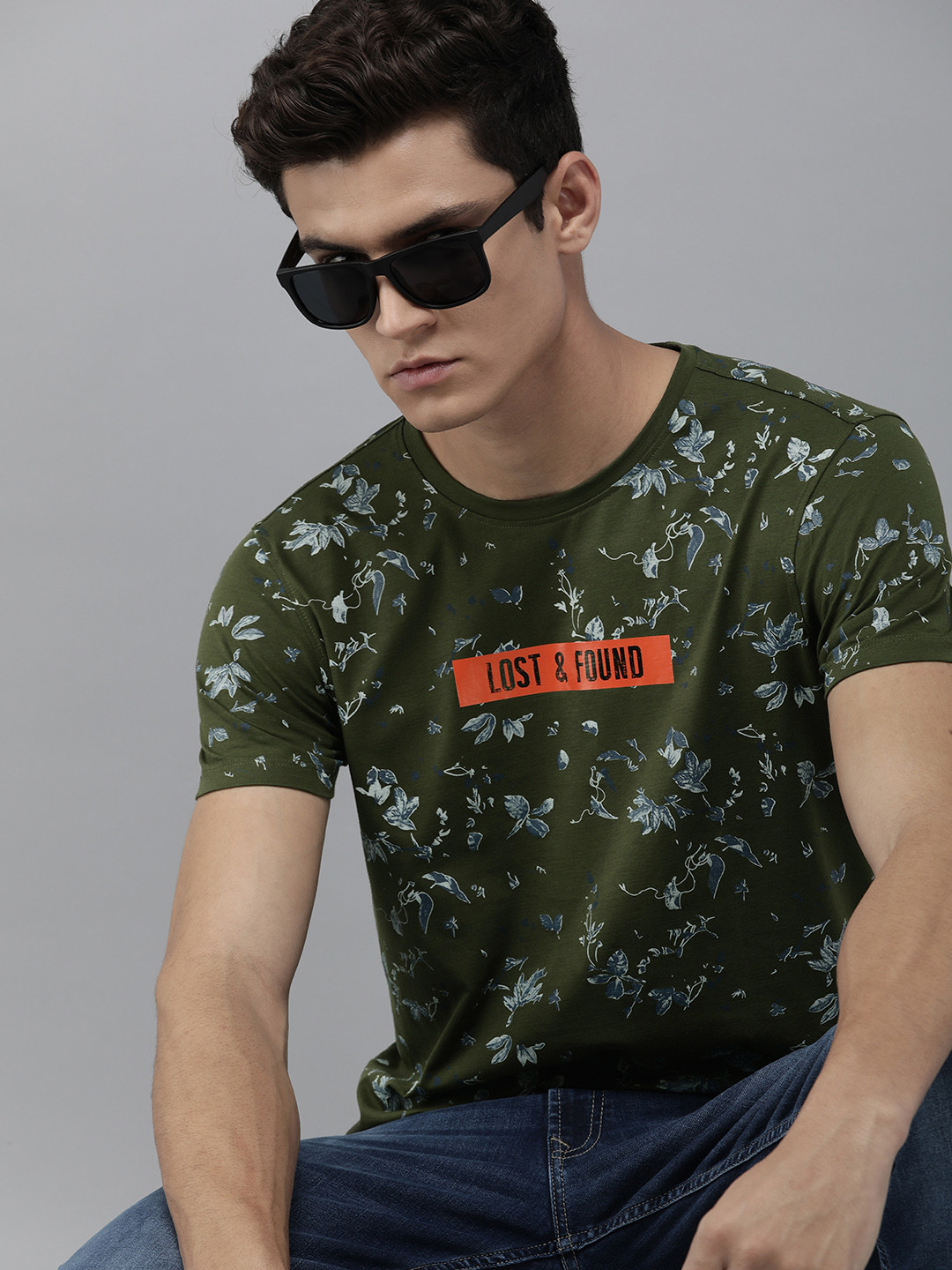 

SPYKAR Men Olive Green Floral Printed Slim Fit T-shirt