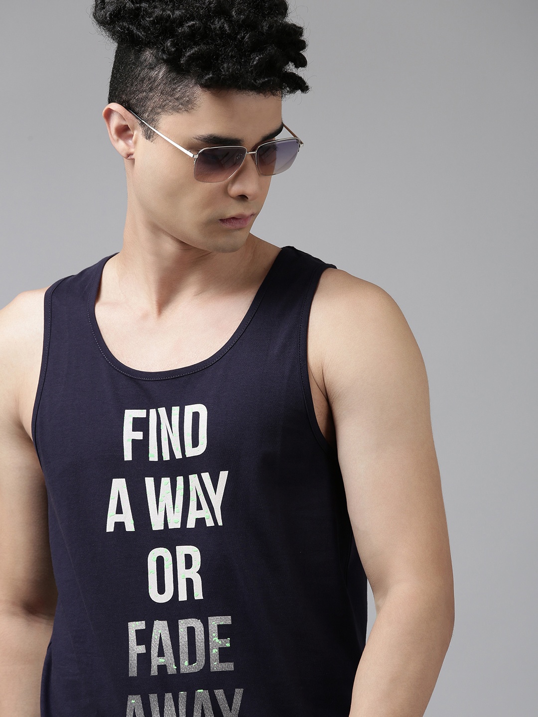 

SPYKAR Men Navy Blue & White Typography Printed Pure Cotton Slim Fit T-shirt