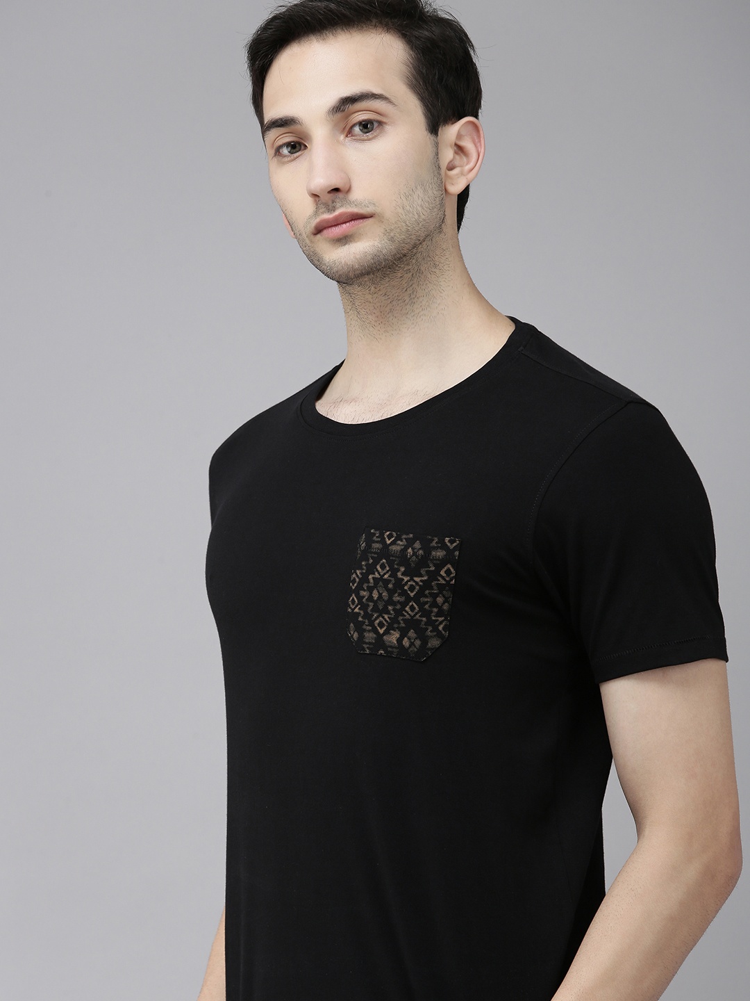 

SPYKAR Men Black Slim Fit T-shirt