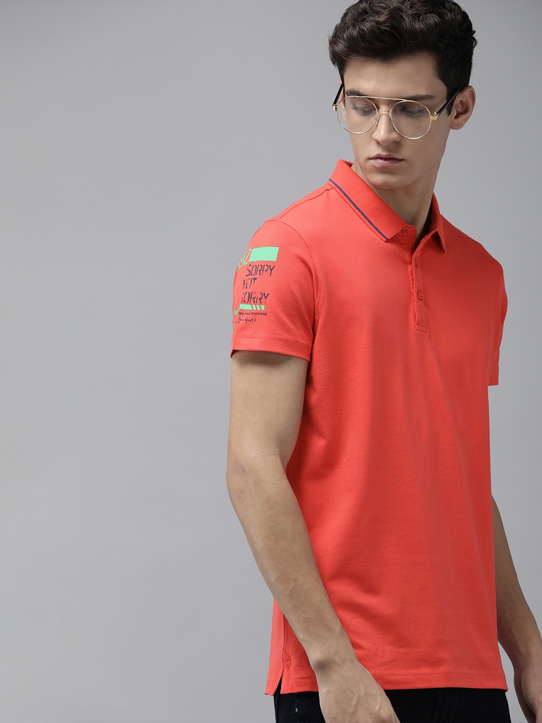 

SPYKAR Men Coral Red Solid Slim Fit T-shirt