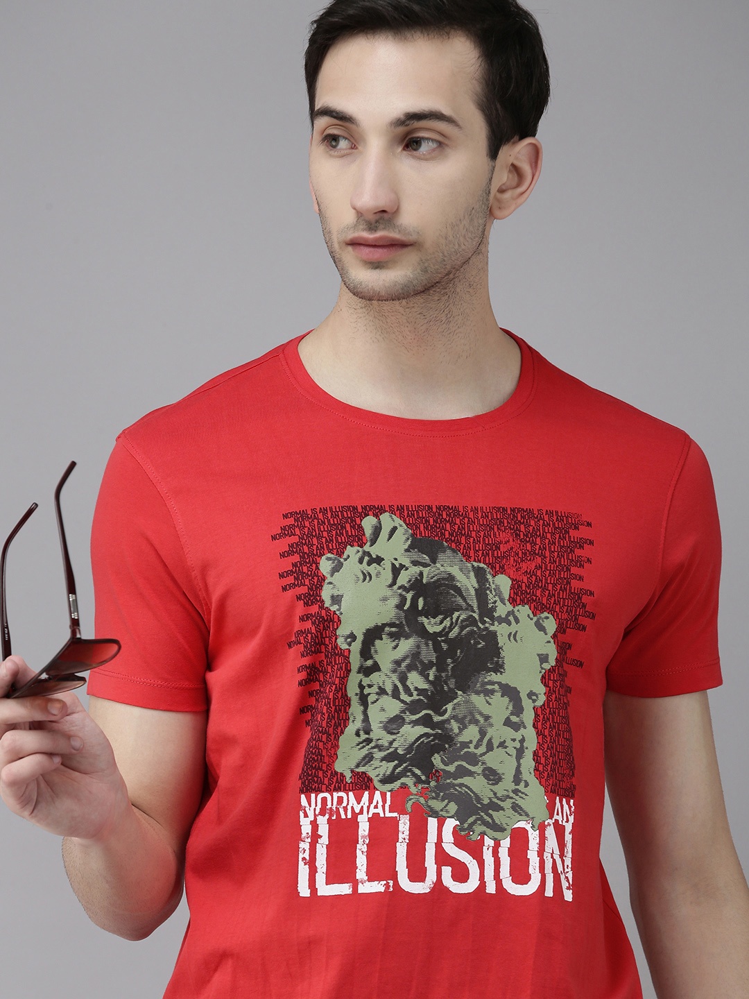 

SPYKAR Men Coral & Black Typography Printed Slim Fit Pure Cotton T-shirt