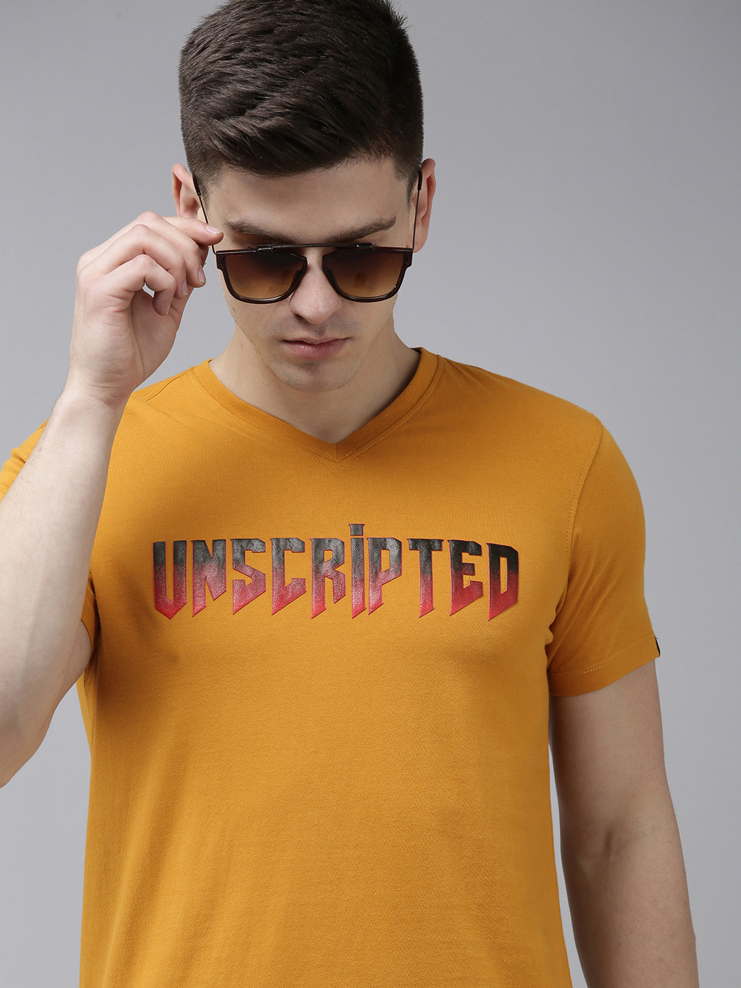 

SPYKAR Men Mustard Yellow Typography Printed Slim Fit T-shirt