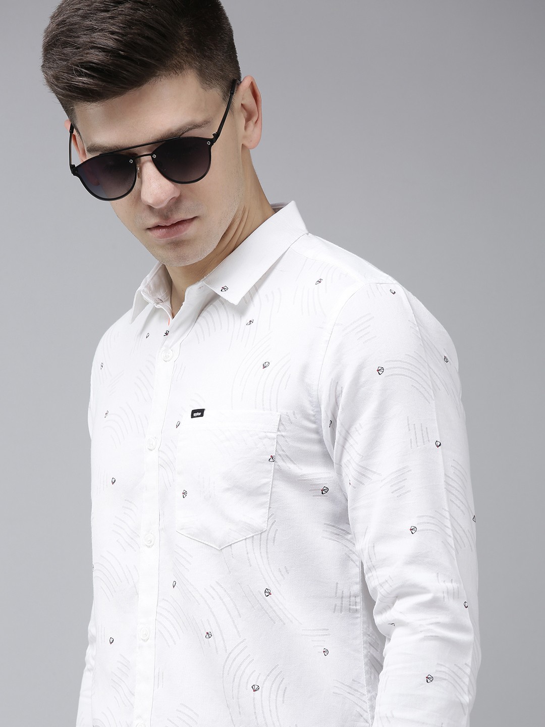 

SPYKAR Men White Slim Fit Polka Dot Printed Casual Shirt