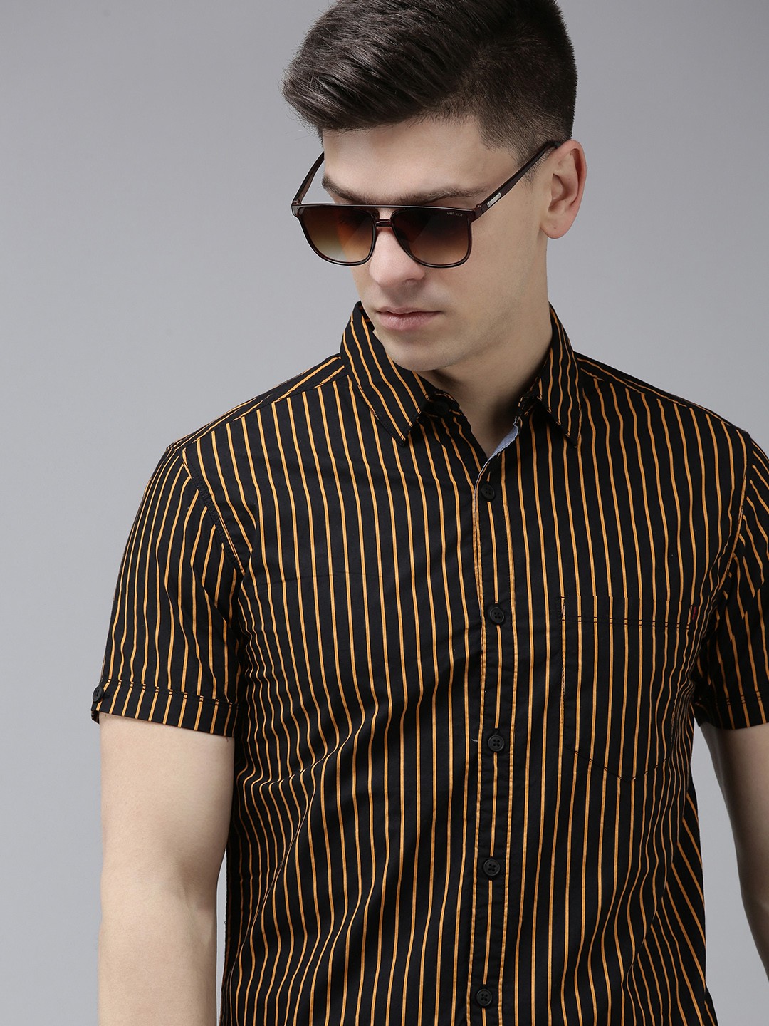 

SPYKAR Men Black Vertical Striped Slim Fit Casual Shirt