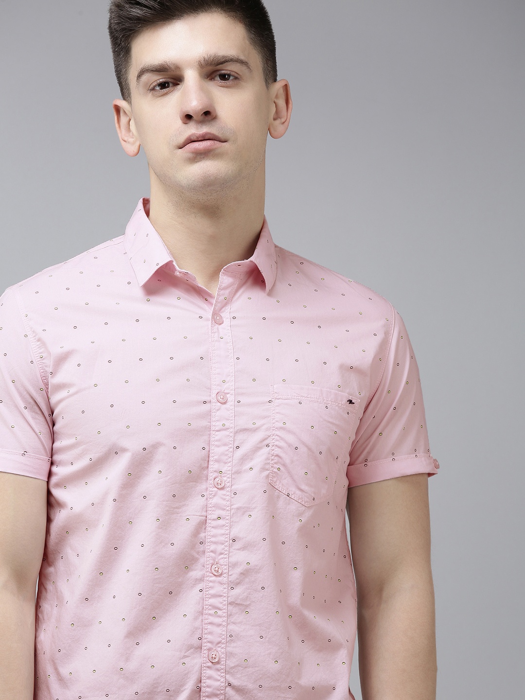

SPYKAR Men Pink Slim Fit Polka Dot Casual Shirt