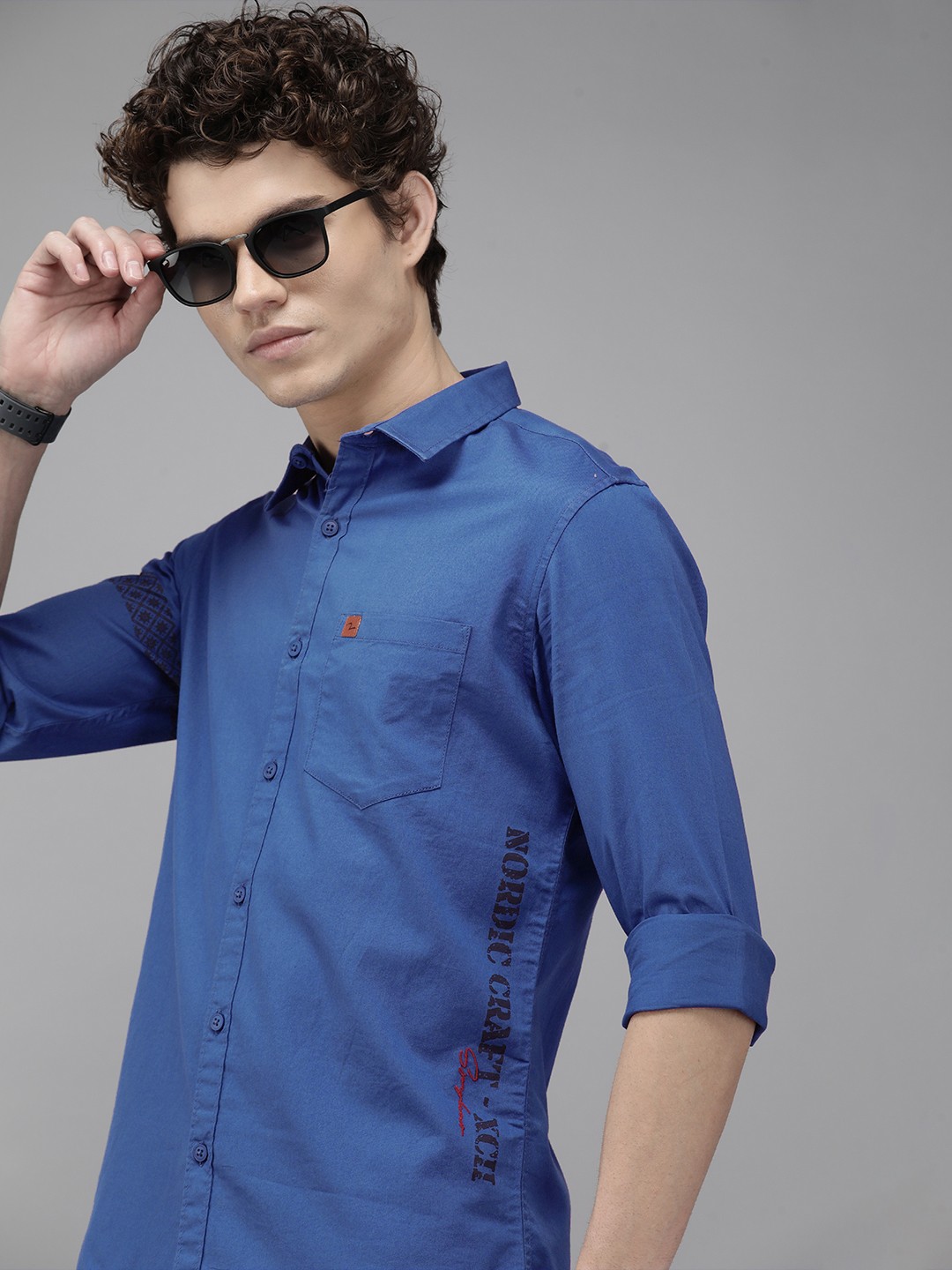 

SPYKAR Men Blue Slim Fit Casual Printed Sleeve Shirt