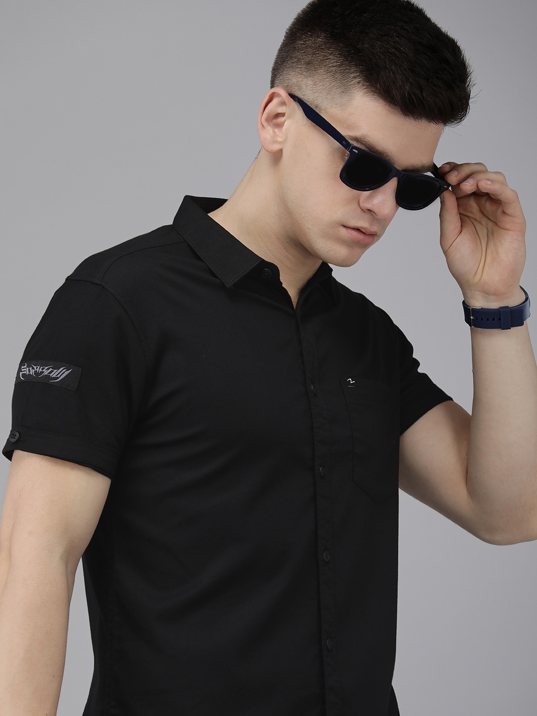 

SPYKAR Men Black Solid Slim Fit Casual Shirt