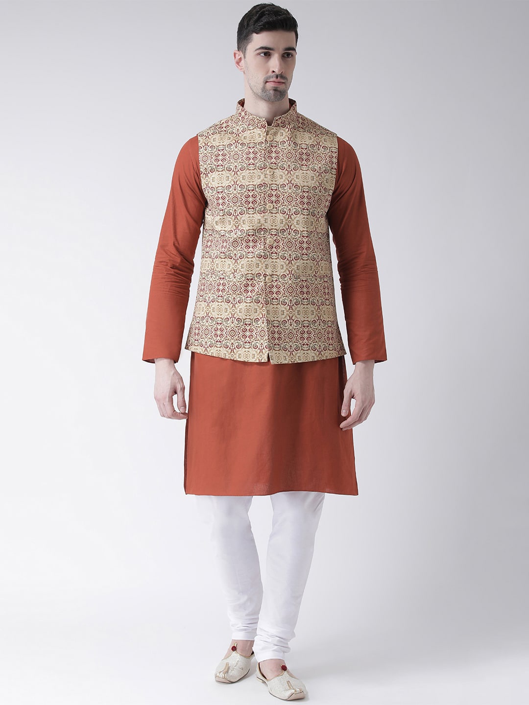 

TABARD Men Red Regular Pure Cotton Kurta with Churidar and Nehru Jacket