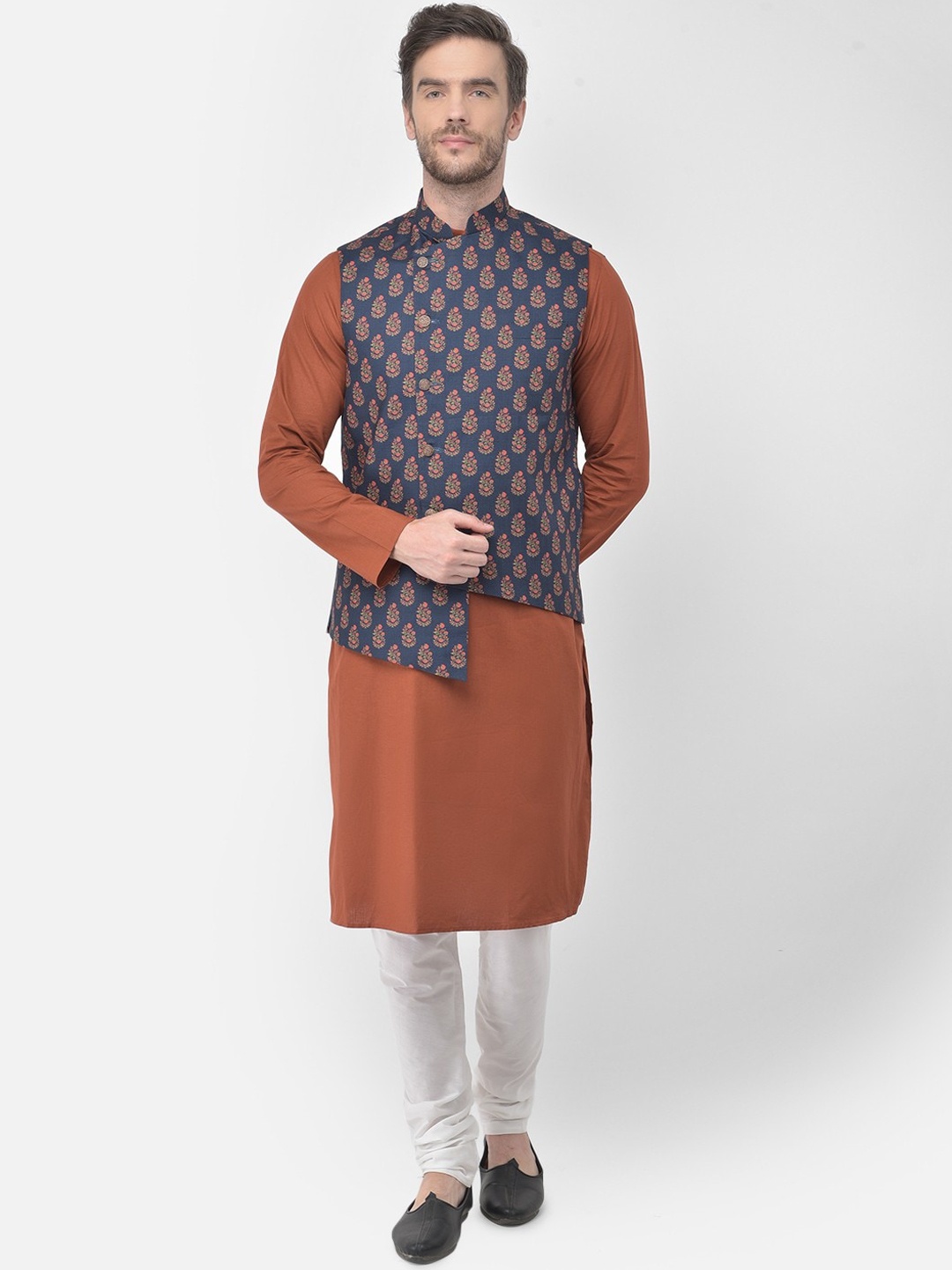

TABARD Men Rust Regular Pure Cotton Kurta with Churidar and Nehru Jacket