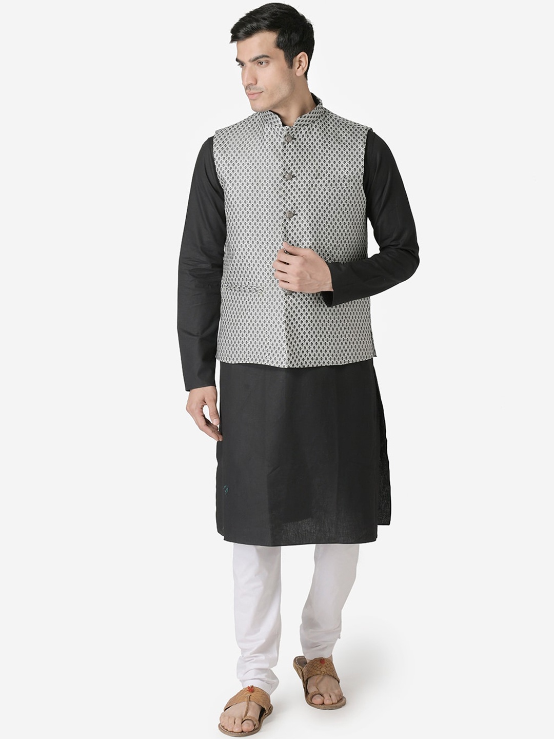 

TABARD Men Black Regular Pure Cotton Kurta with Pyjamas and Nehru Jacket