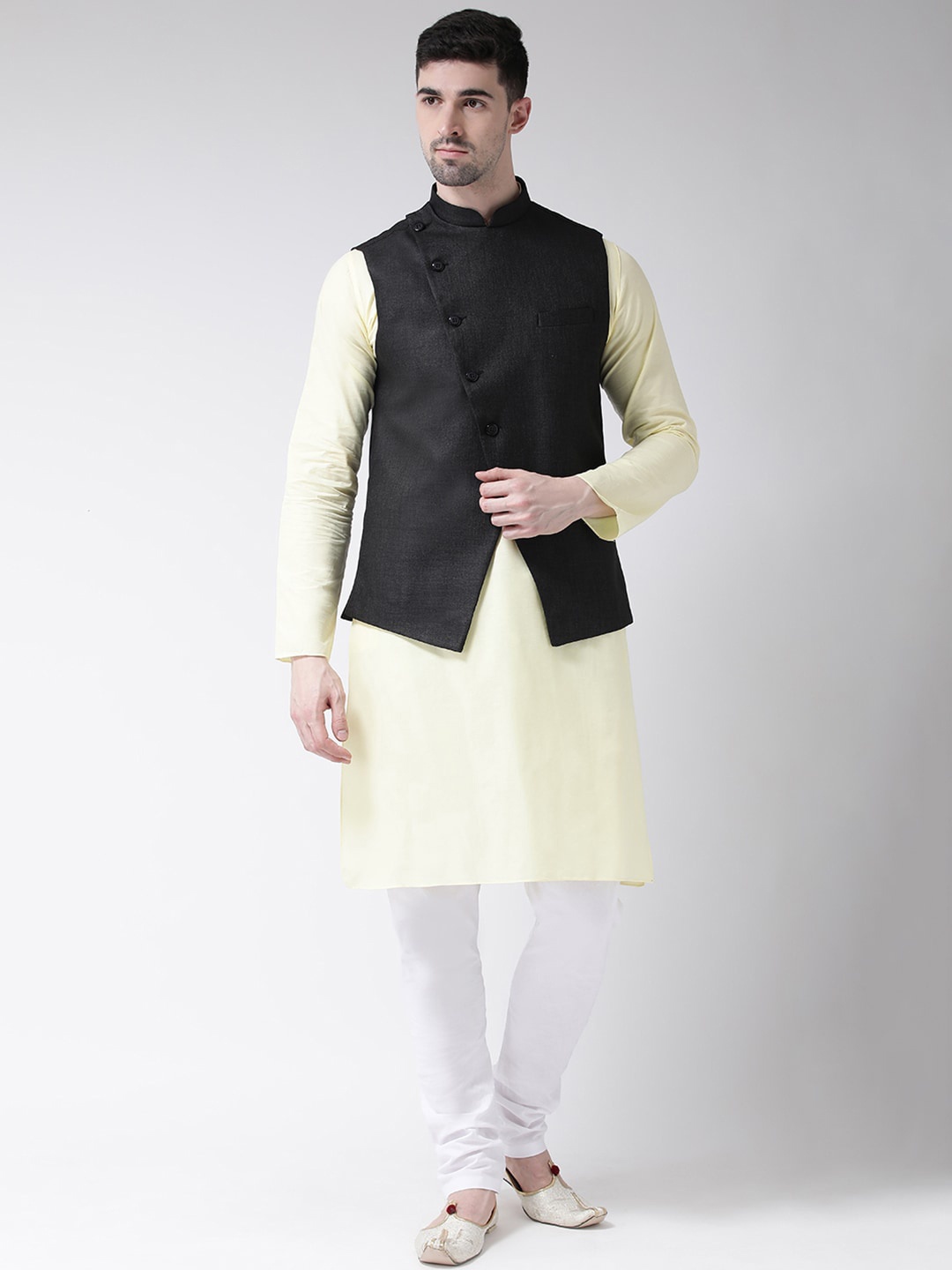 

TABARD Men Yellow Regular Pure Cotton Kurta with Churidar and Nehru Jacket