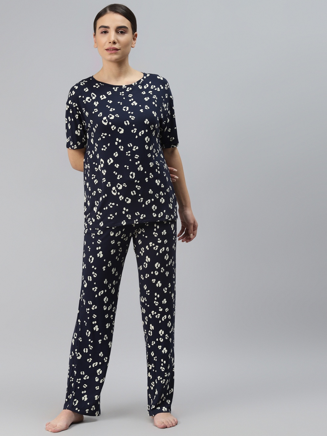 

Marks & Spencer Women Navy Blue & Off White Printed Pyjama Set with Scrunchies