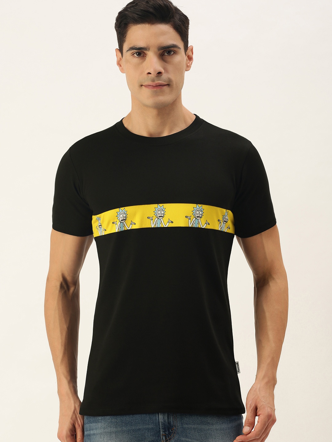 

Yuvraah Men Black Printed T-shirt