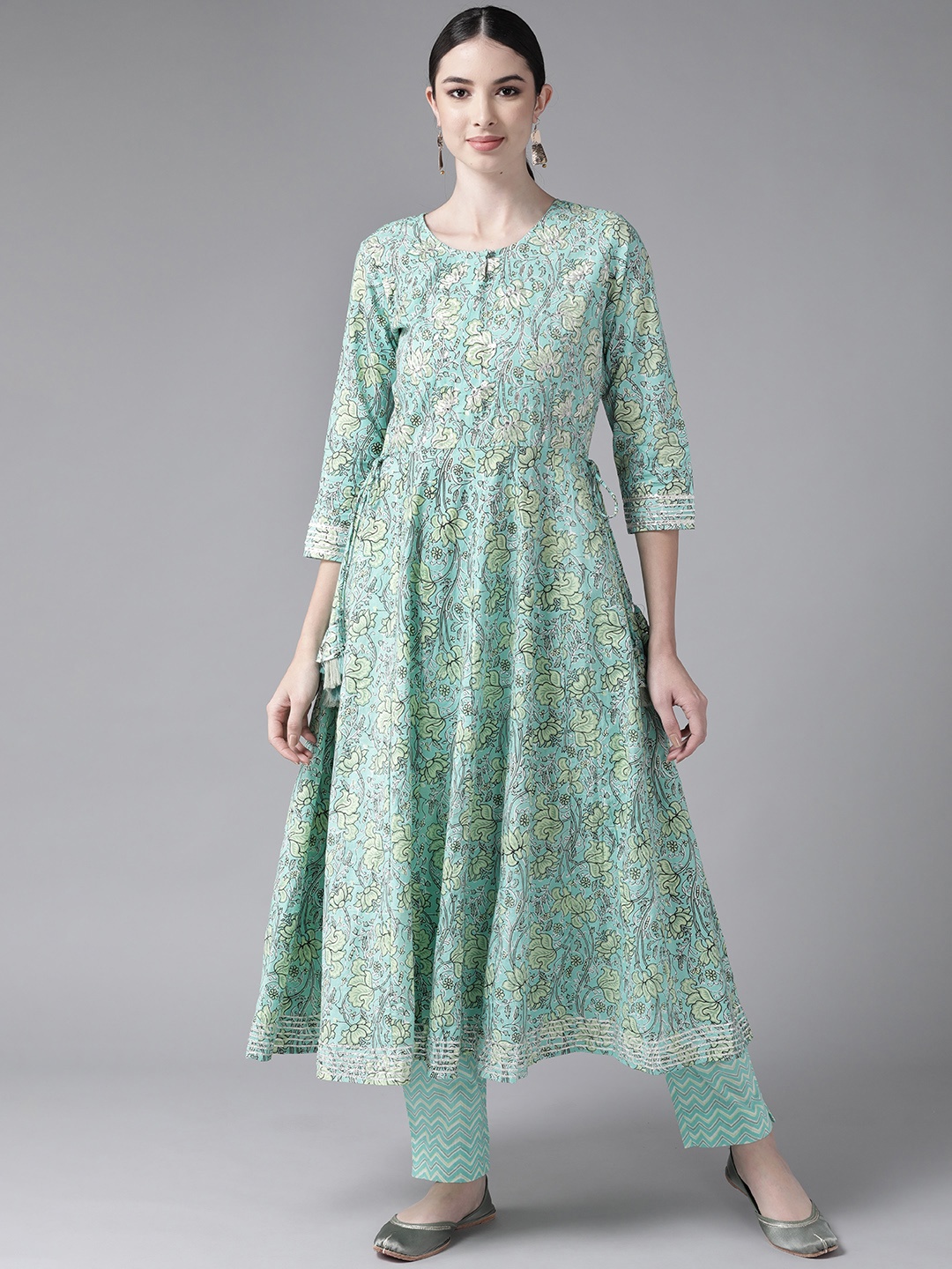 

Ishin Women Green Ethnic Motifs Printed Kurta with Trousers