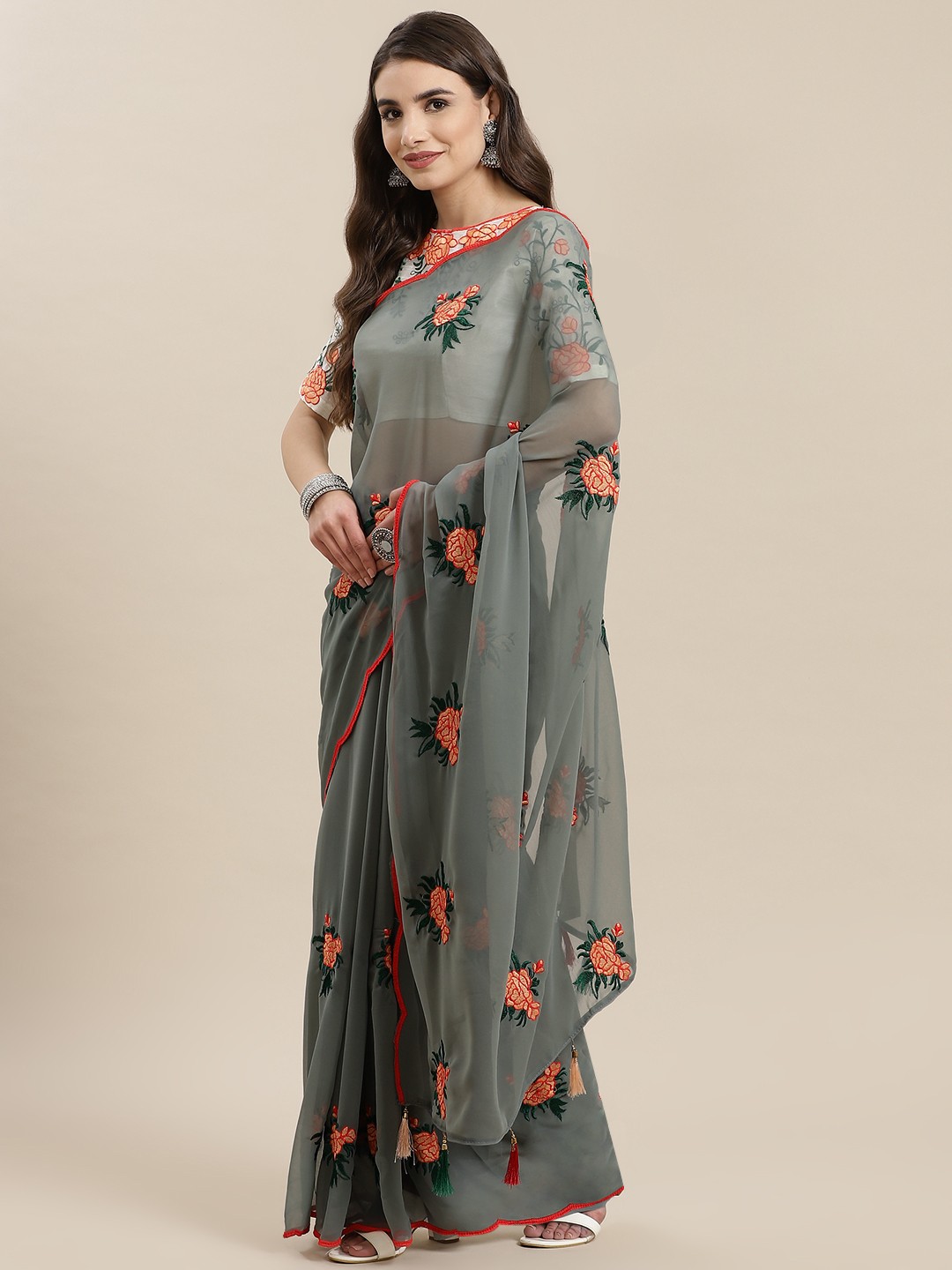 

SERONA FABRICS Grey Floral Embroidered Saree