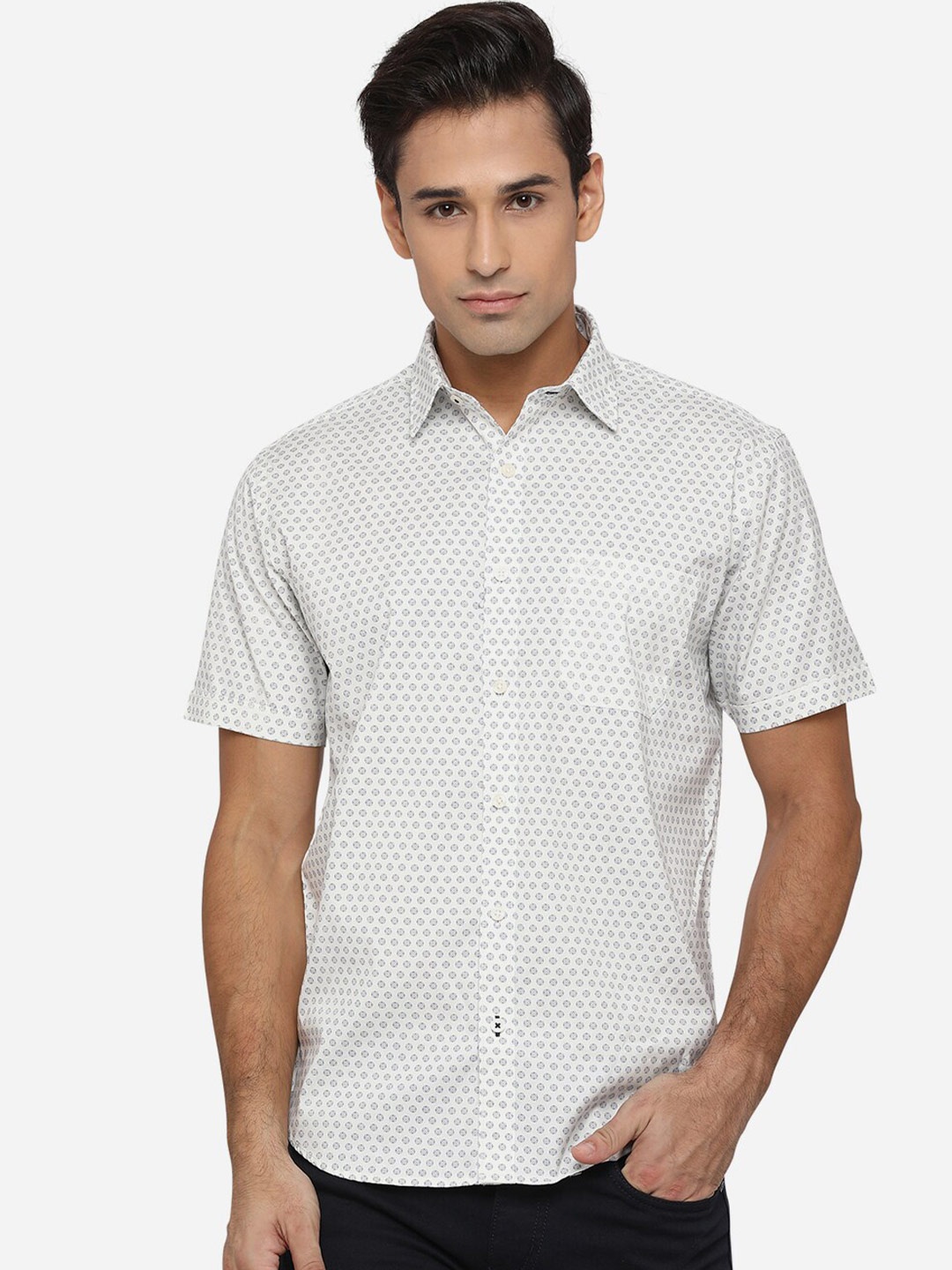 

Greenfibre Men White Opaque Printed Pure Cotton Casual Shirt