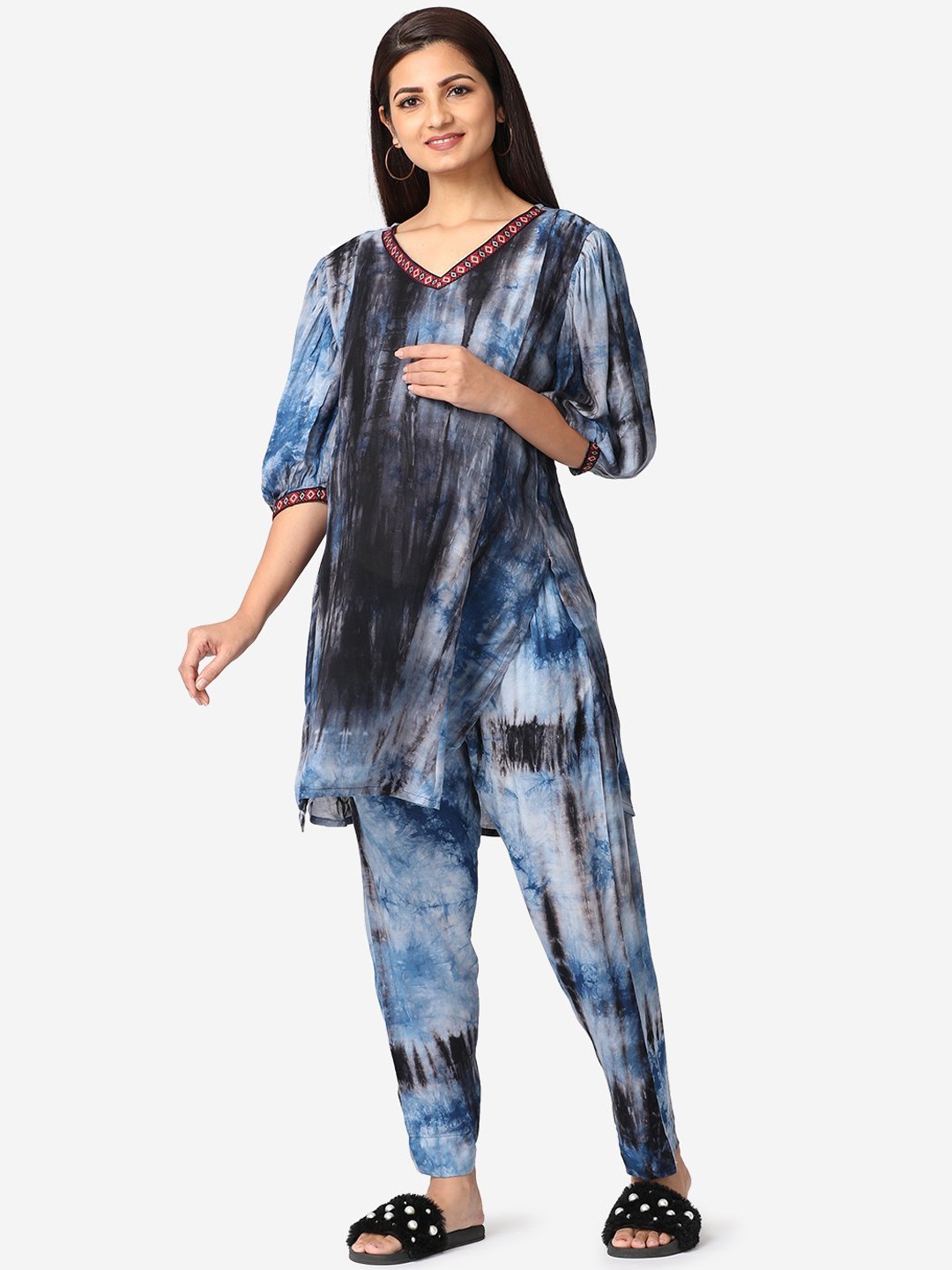 

The Mom Store Women Navy Blue & Black Printed Night suit