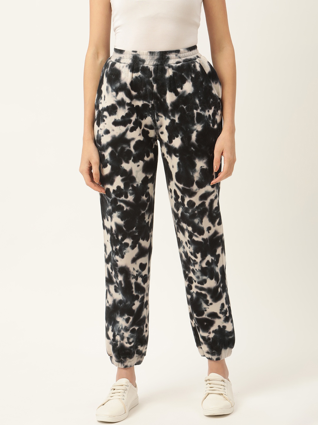 

Aayna Women Black Tie and Dye Joggers