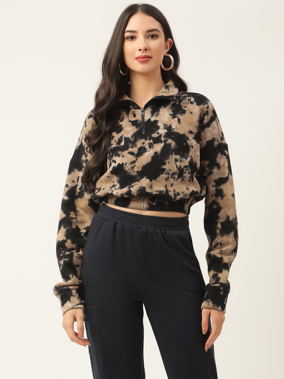 

Aayna Women Black Colourblocked Sweatshirt