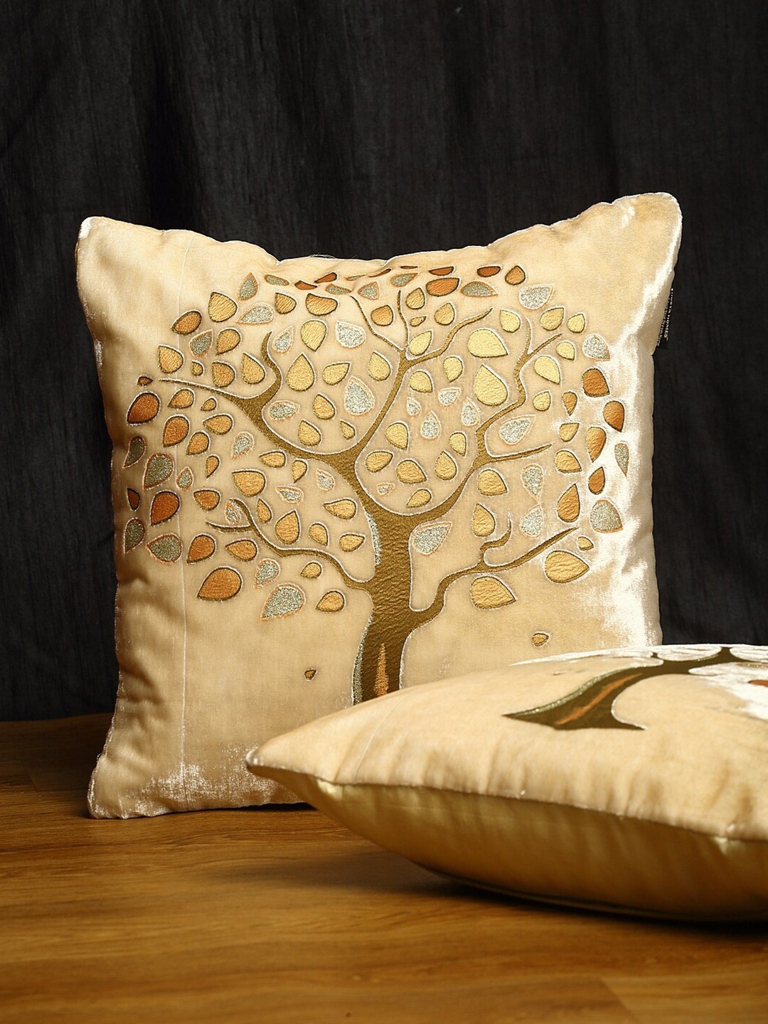 

HOSTA HOMES Set Of 2 Cream-Coloured & Gold-Toned Floral Velvet Square Cushion Covers