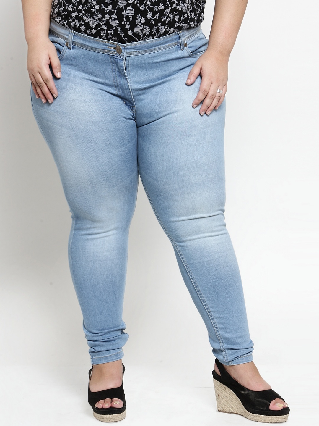

plusS Women Blue Heavy Fade Stretchable Jeans