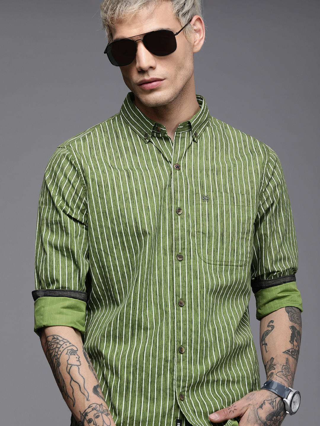 

WROGN Men Green & White Slim Fit Striped Pure Cotton Casual Shirt