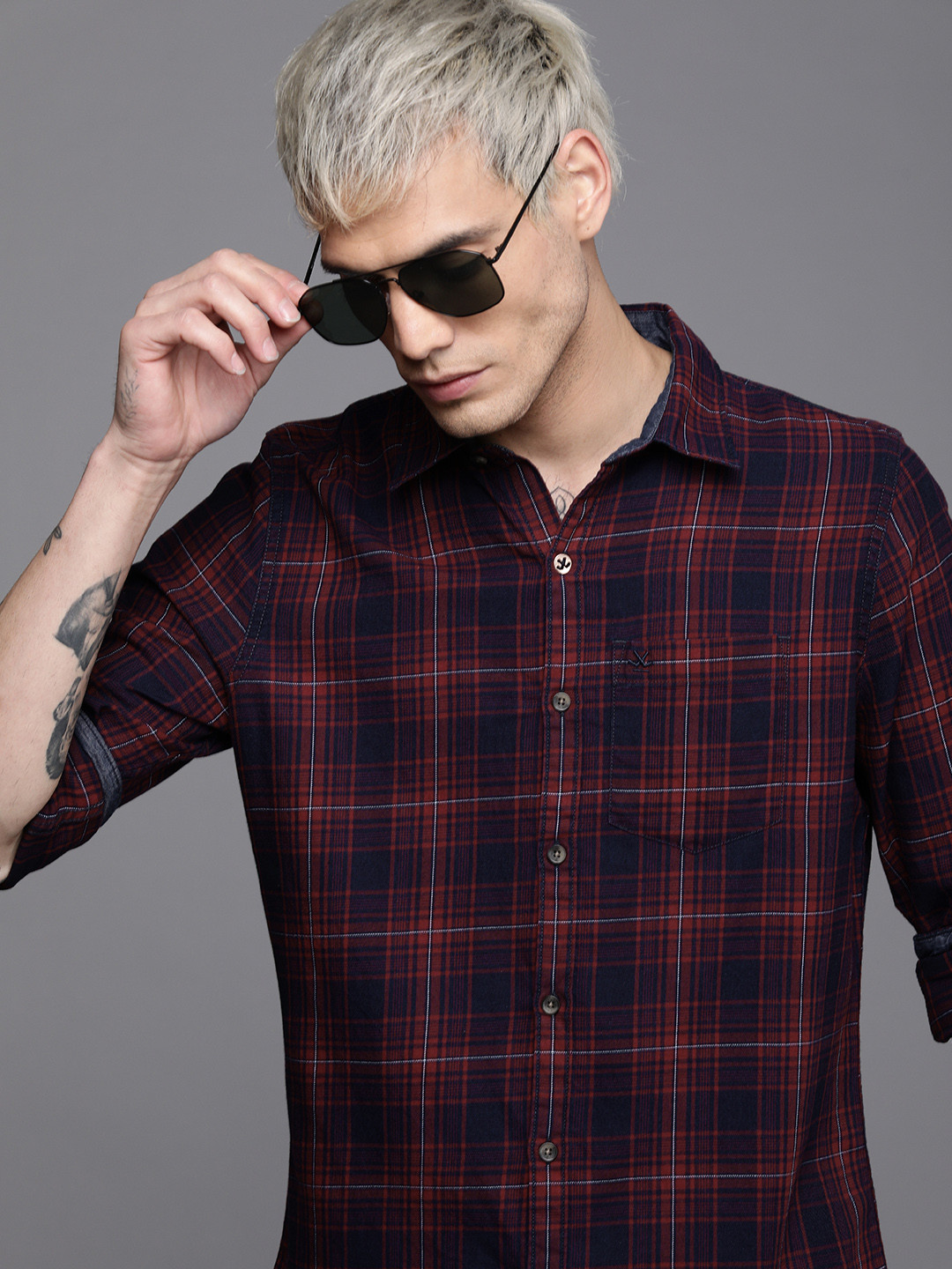 

WROGN Men Brown & Navy Blue Slim Fit Tartan Checks Casual Shirt