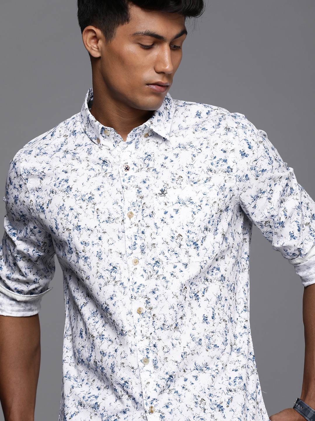

WROGN Men White Manhattan Slim Fit Floral Printed Casual Shirt