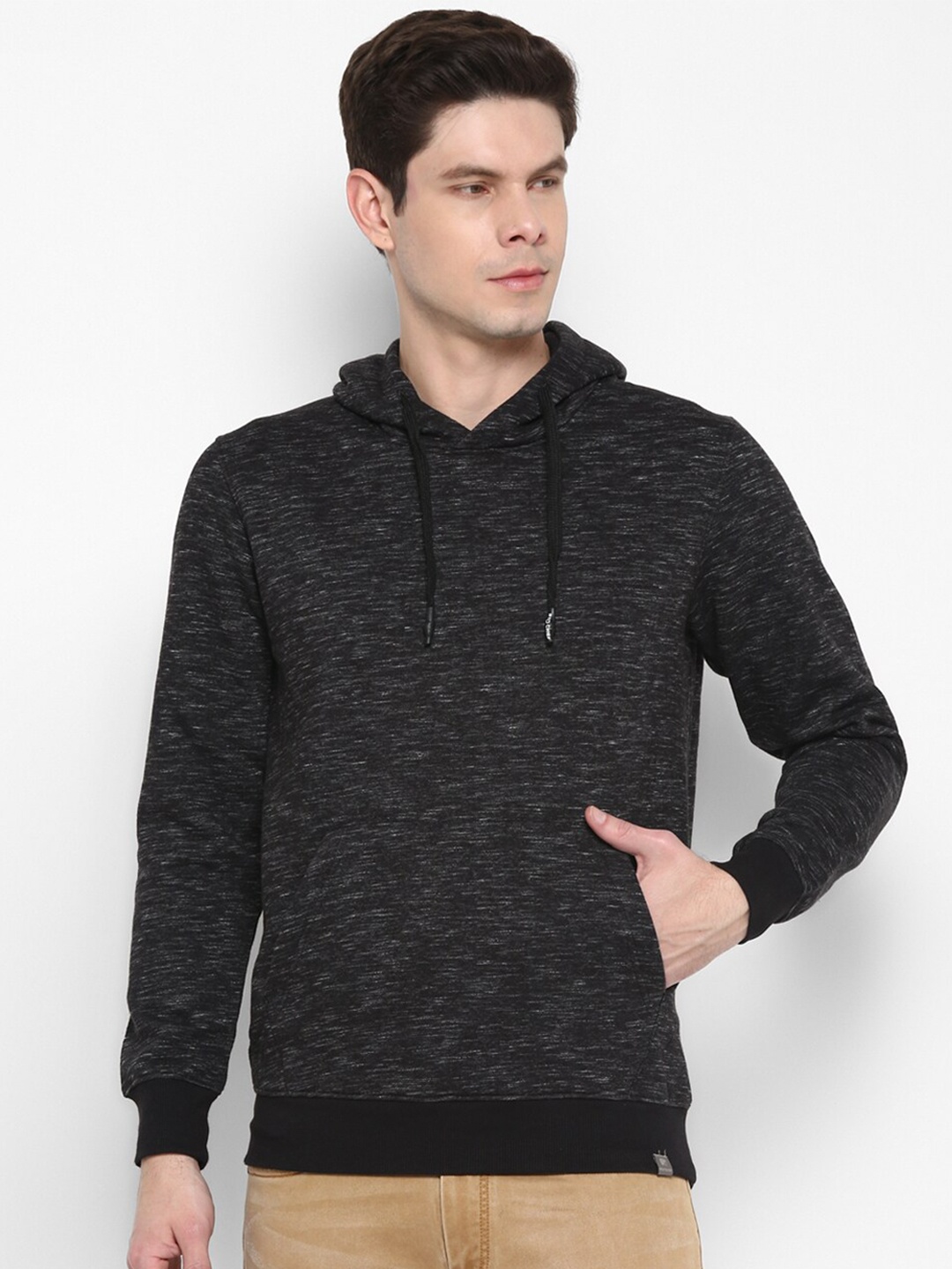

Red Chief Men Black Sweatshirt
