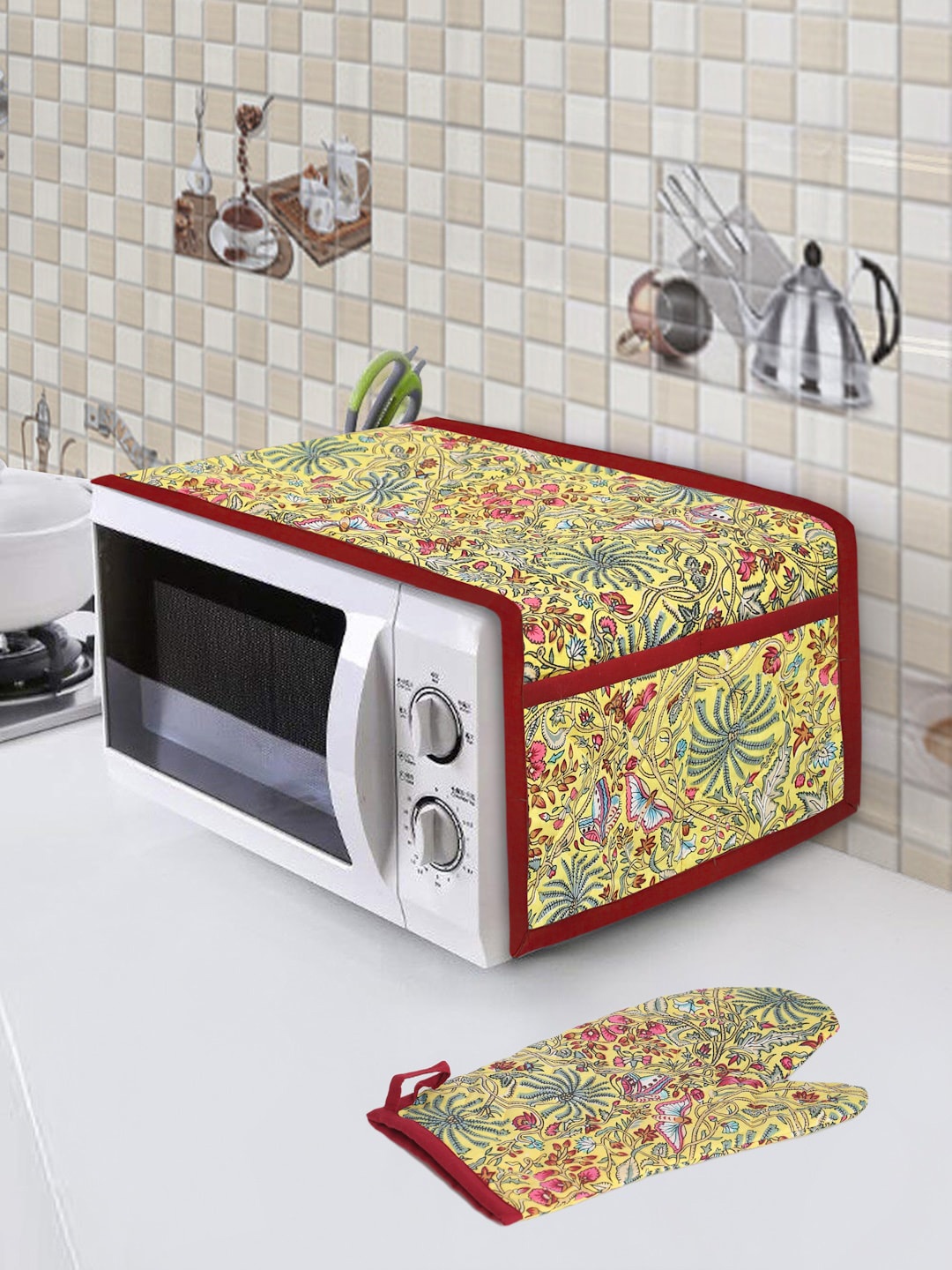 

Rajasthan Decor Yellow & Red Floral Print Quilted Cotton Microwave Cover With Gloves