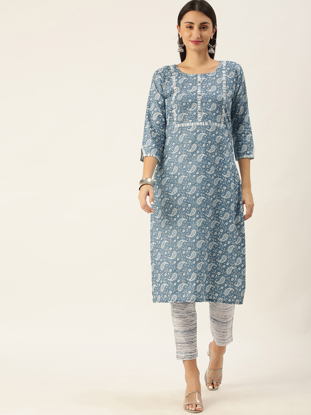 

Minora Women Grey Paisley Printed Pure Cotton Kurta with Trousers