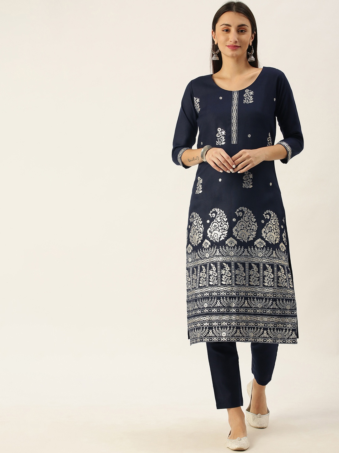 

Minora Women Navy Blue Paisley Foil Print Kurta with Trousers