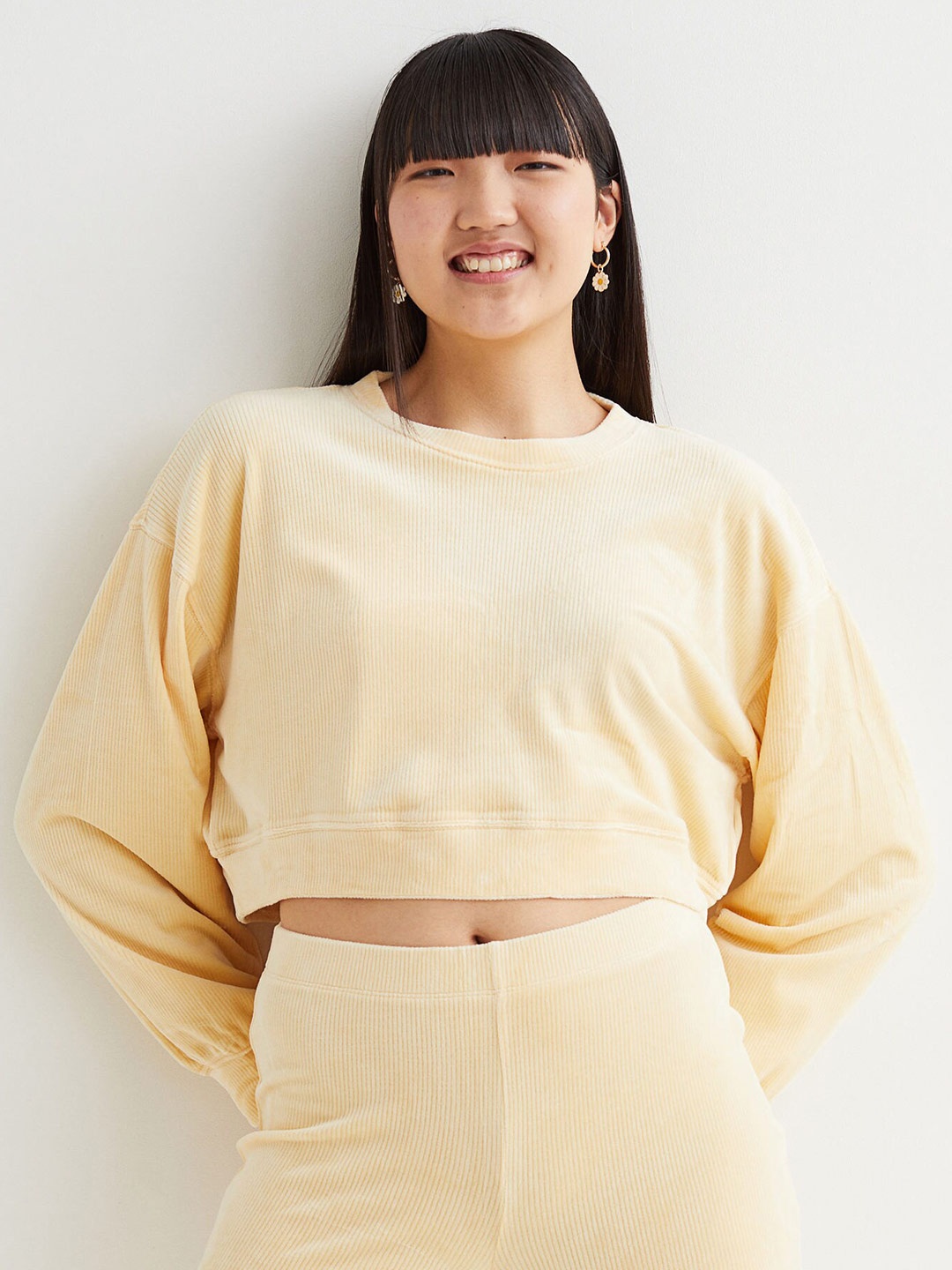 

H&M Women Yellow Cropped Ribbed Velour Top