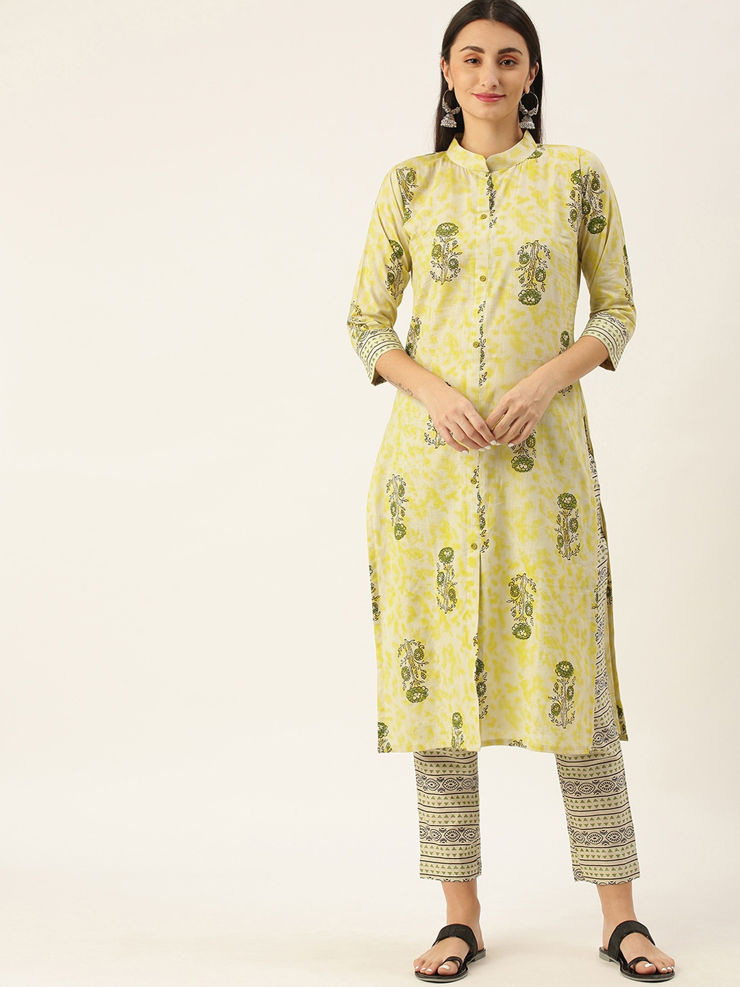Minora Women Off White Floral Printed Kurta with Trousers