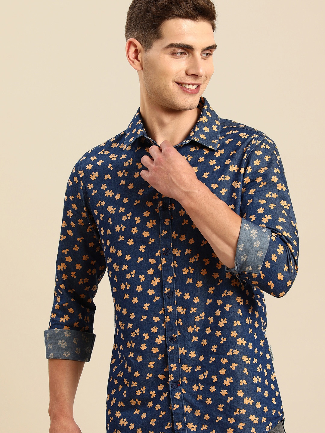 

Being Human Men Blue & Yellow Slim Fit Floral Printed Casual Shirt
